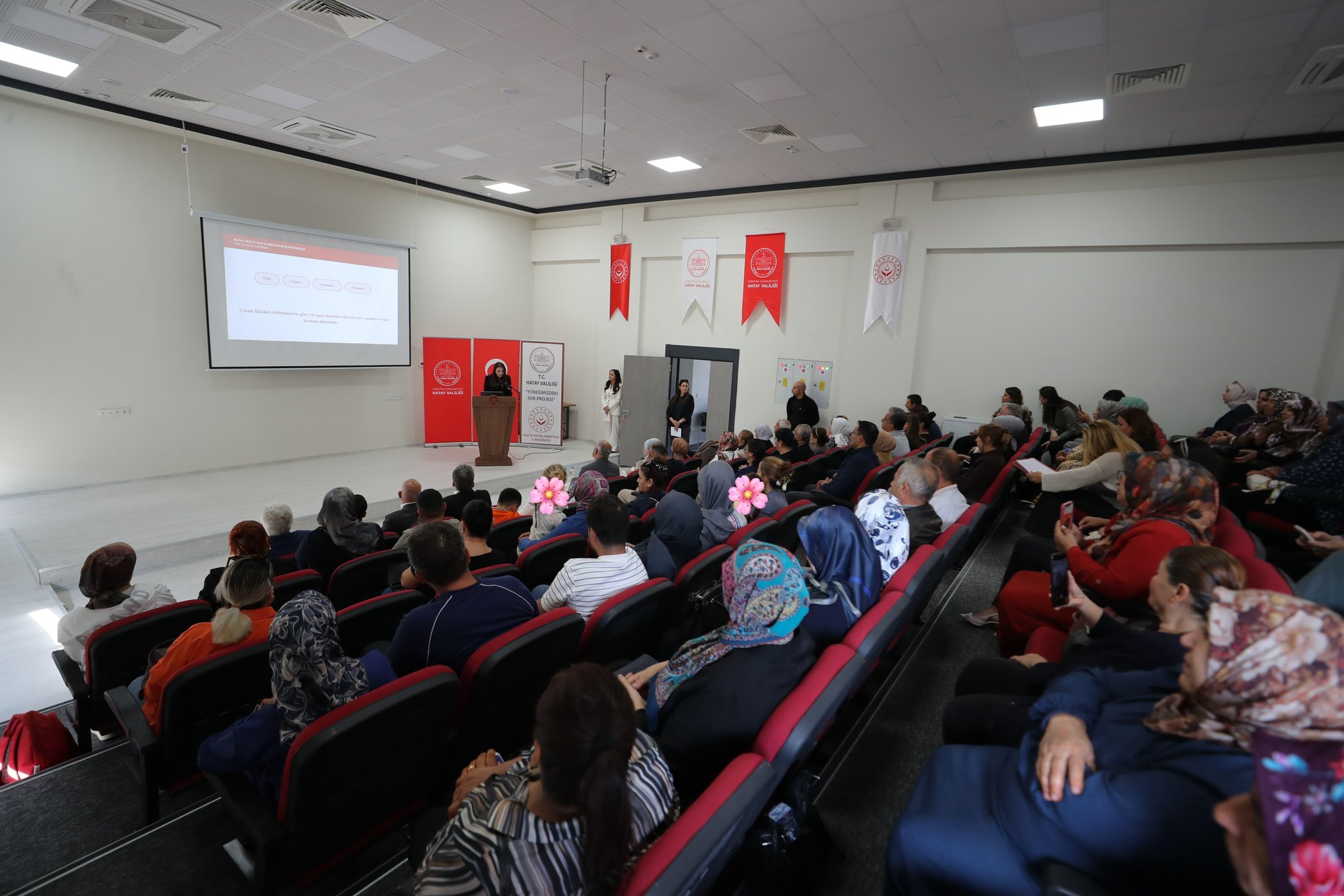 Esra Masatlı Hatay’da Koruyucu Ailelerle Buluştu