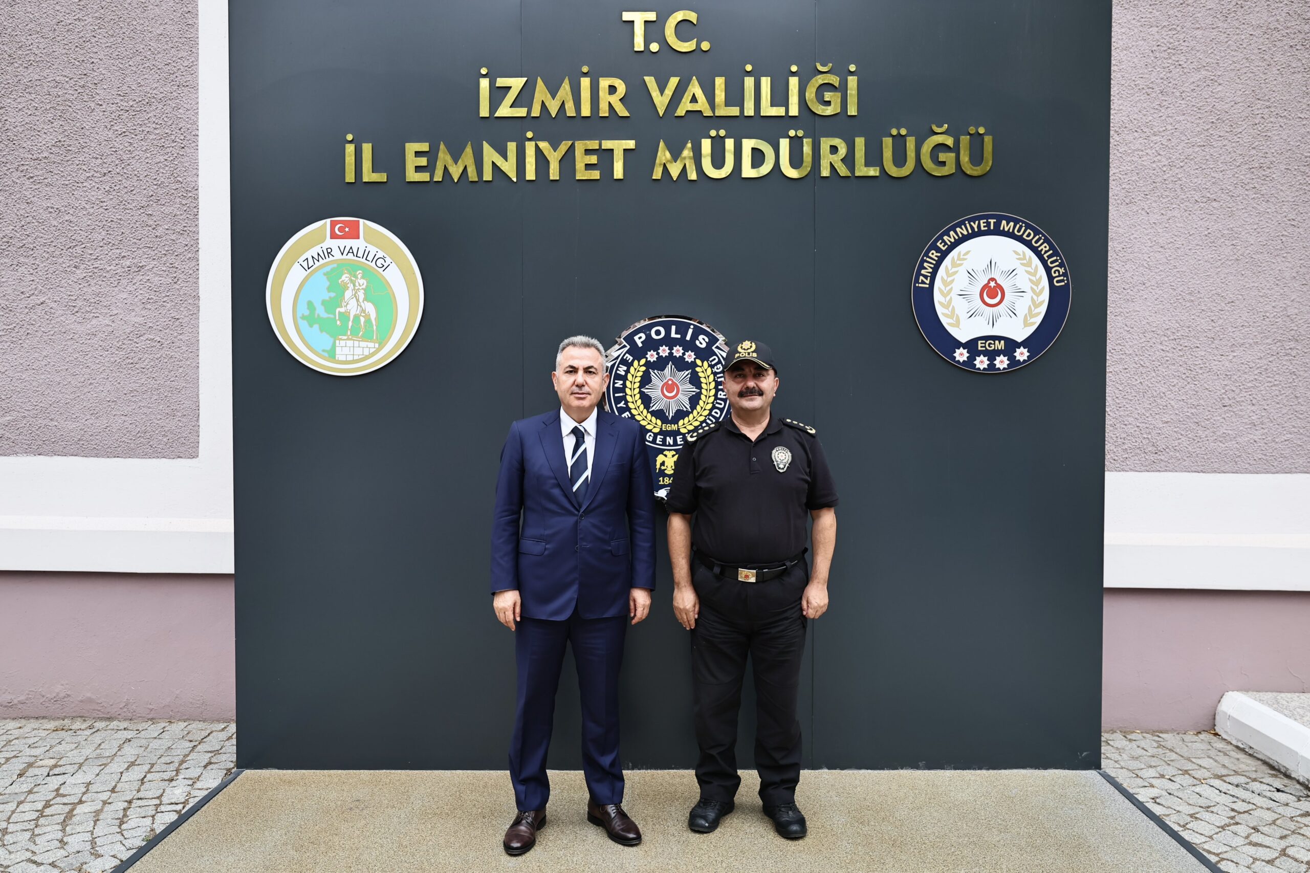 İZMİR / TEKHA İzmir Valisi