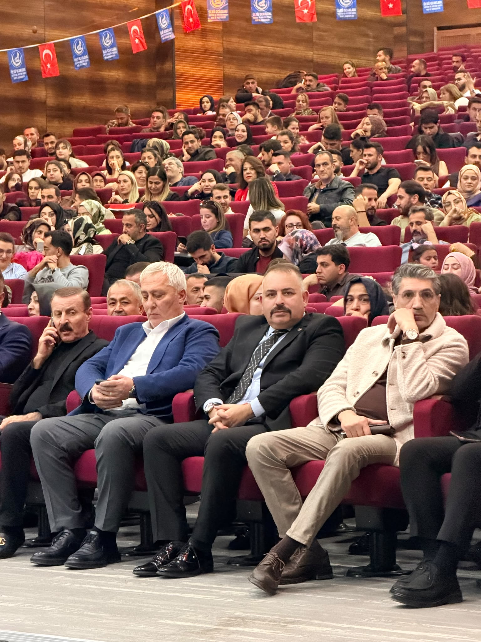 Ülkü Ocakları Van İl Başkanlığı tarafından düzenlenen Türk Gençliği Şöleni,