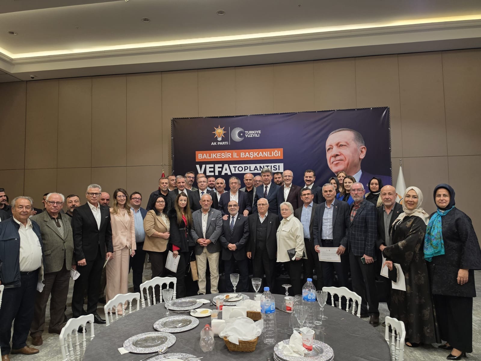 SARA ÇETİNKAYA TEKHA/ BALIKESİR AK
