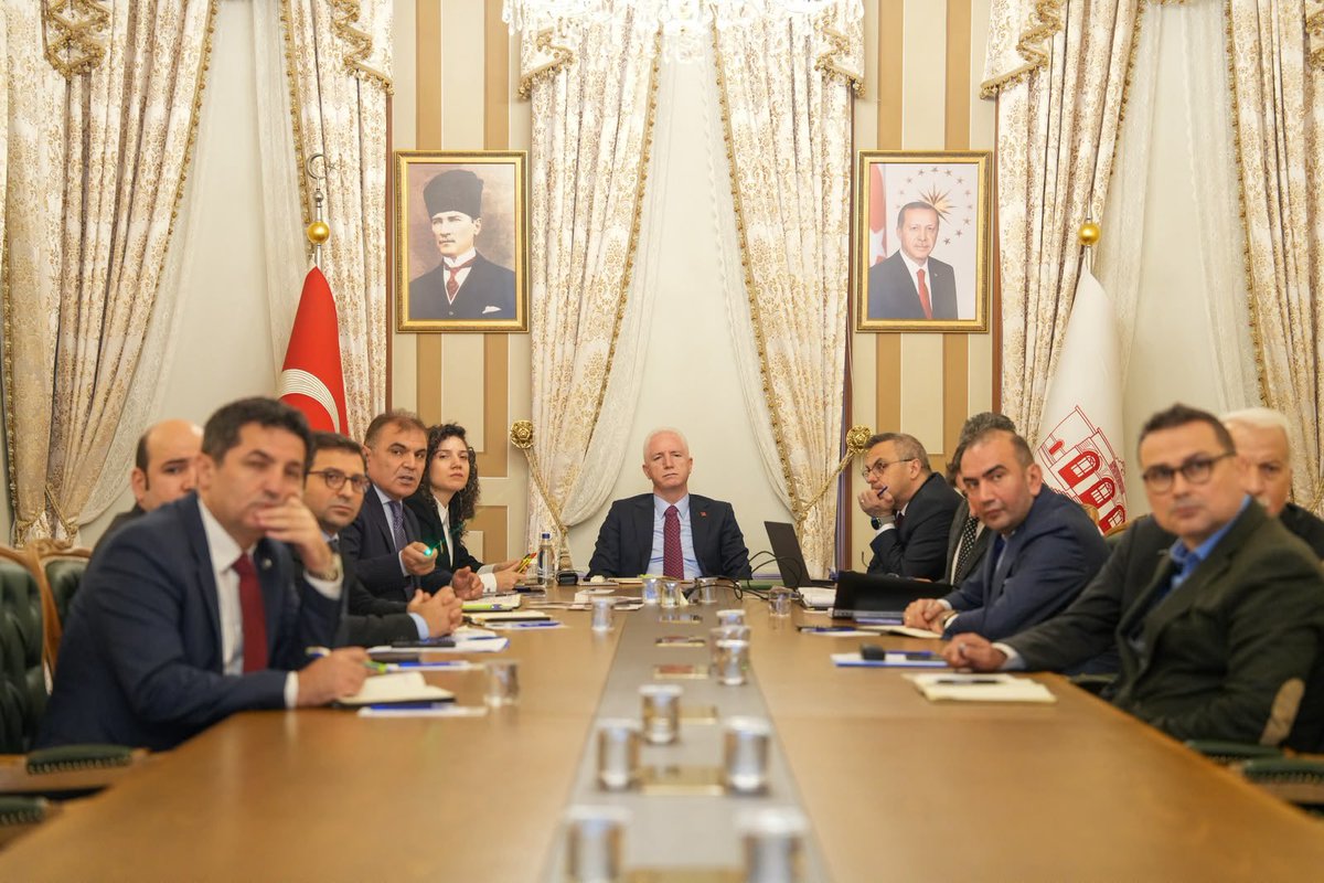 İSTANBUL / TEKHA İstanbul Valisi Davut Gül, şehir genelinde süren