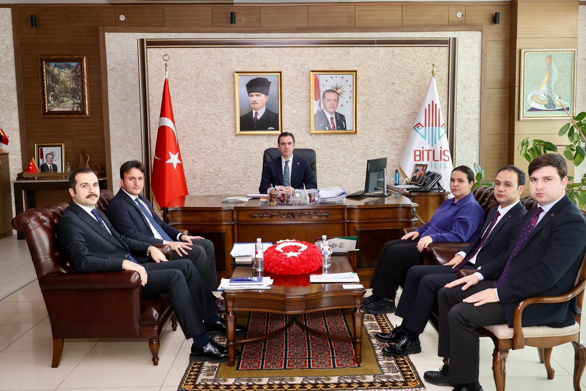 BİTLİS / TEKHA Bitlis Valisi Ahmet Karakaya, il genelindeki kamu