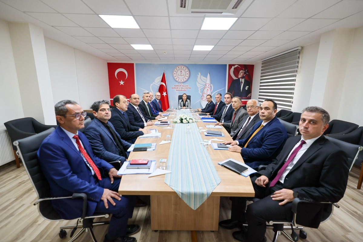BURDUR / TEKHA Burdur Valisi Tülay Baydar Bilgihan, kentteki kamu