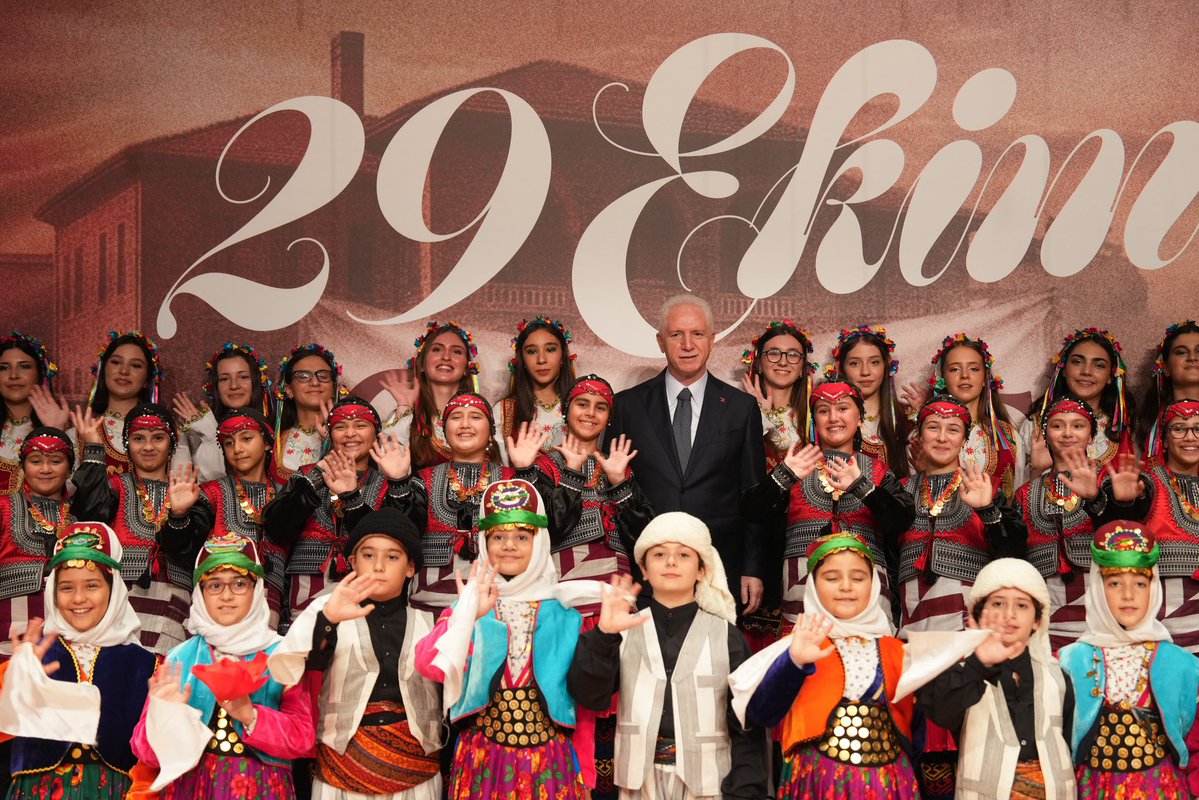 İSTANBUL / TEKHA İstanbul Valisi Davut Gül, 29 Ekim Cumhuriyet